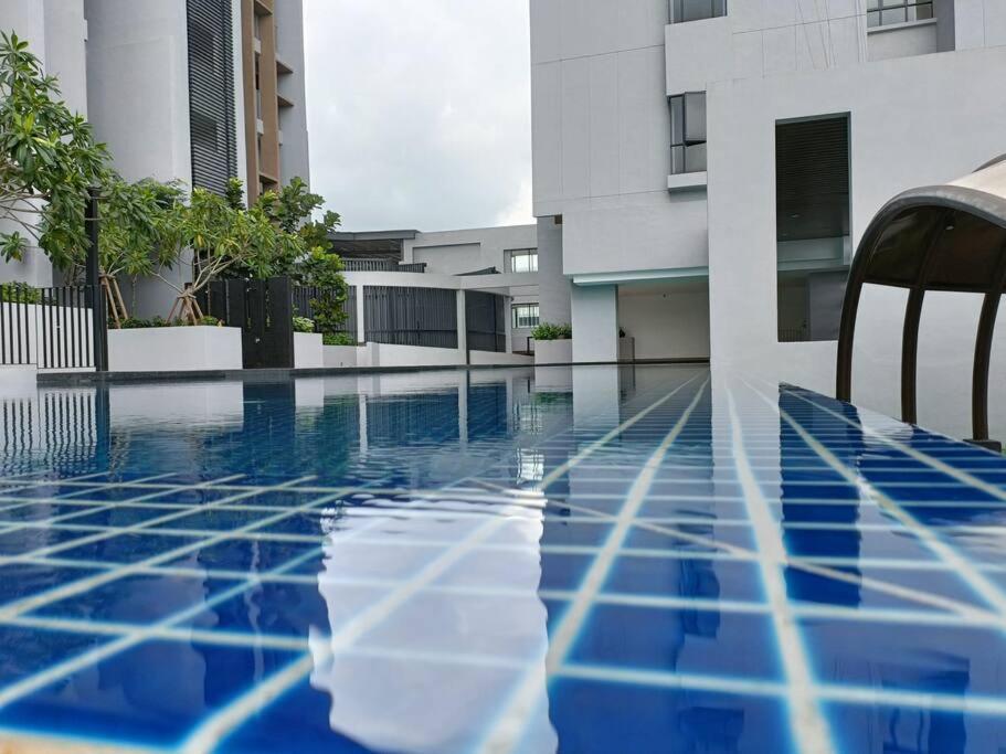 Sky Trees 4 Guests High Floor Smart Tv Garden View A1801 Apartment Johor Bahru Exterior photo